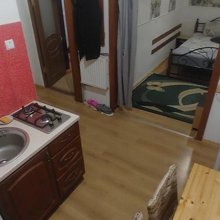 Apartment Near Rynok Square Львів Екстер'єр фото
